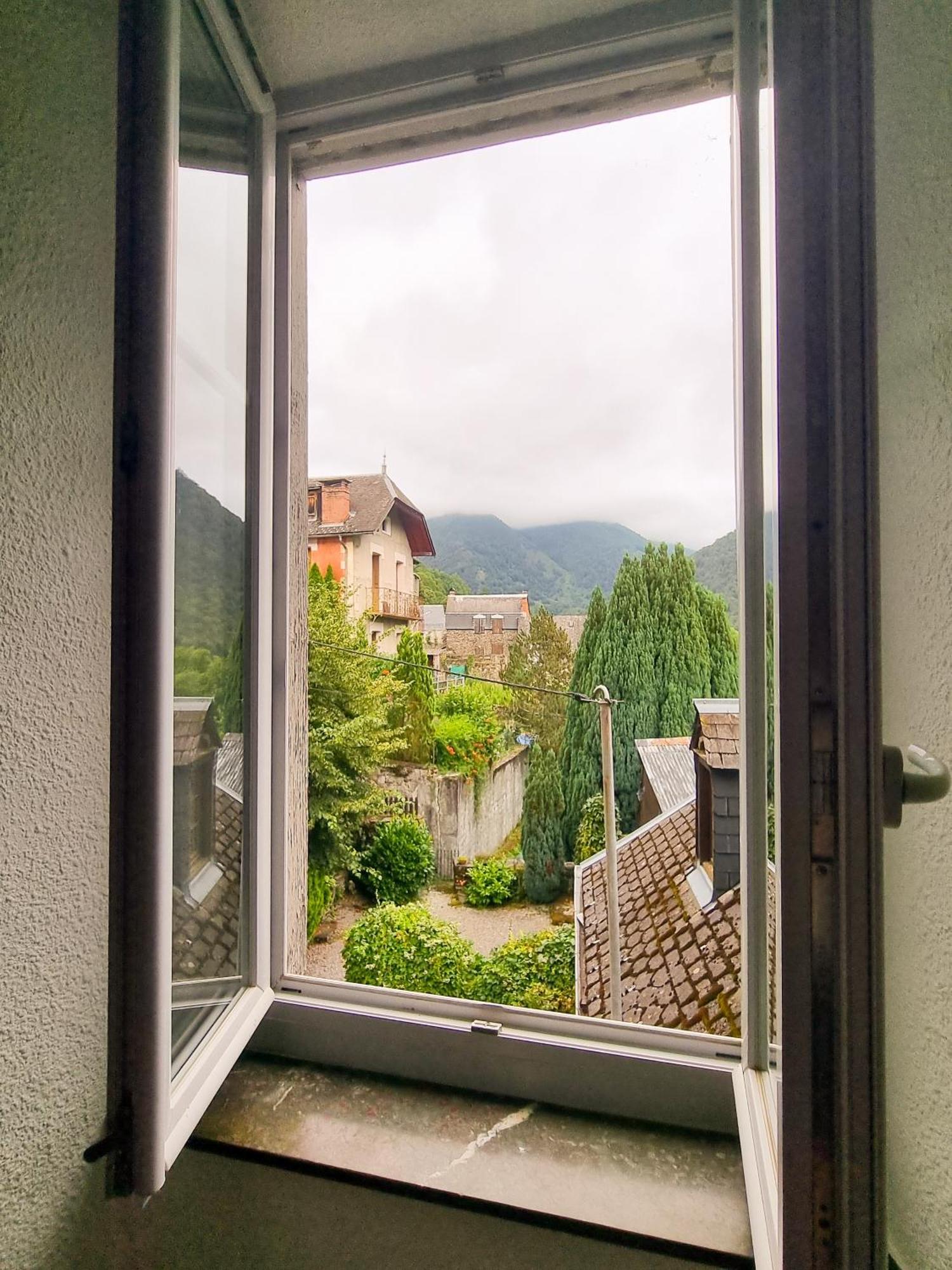 Auberge Du Crabere Melles Extérieur photo